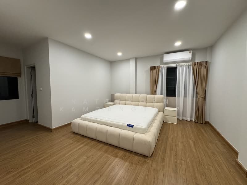 Centro Bangna, Samut Prakan, 111 Soi 3, Bang Kaeo, Bang Plee, Samut Prakan, 4 Bedrooms, 580 sqm, Single Detached House For Rent, by Nattakorn Kampangthip, 500368594 - DDproperty.com