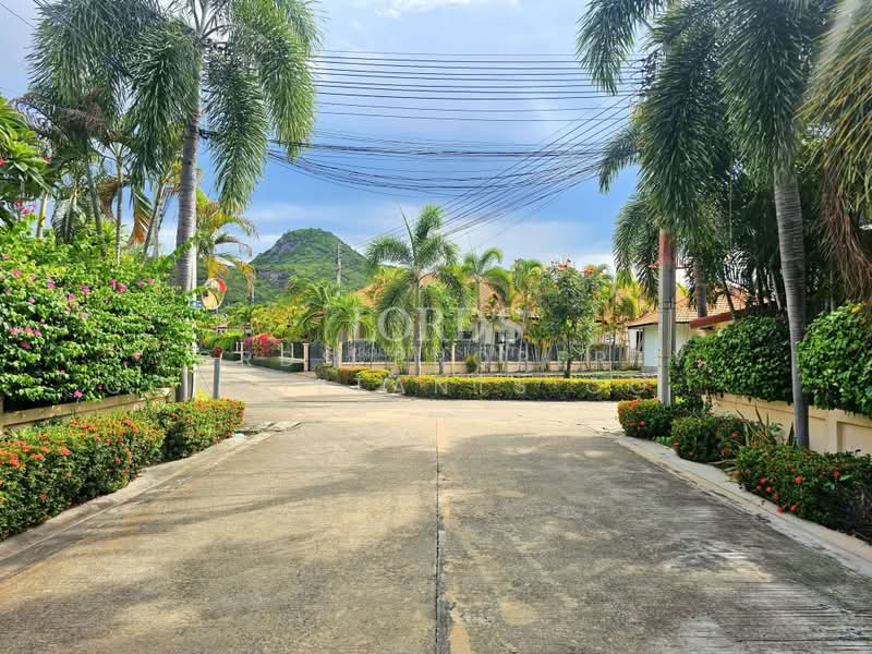 Hua Hin Soi 114, Prachuap Khiri Khan, 114 Soi Moo Baan Hua Na Nong Kae, Nong Kae, Hua Hin, Prachuap Khiri Khan, 3 Bedrooms, 250 sqm, Villa For Sale, by Mark Puttkammer, 500368645 - DDproperty.com