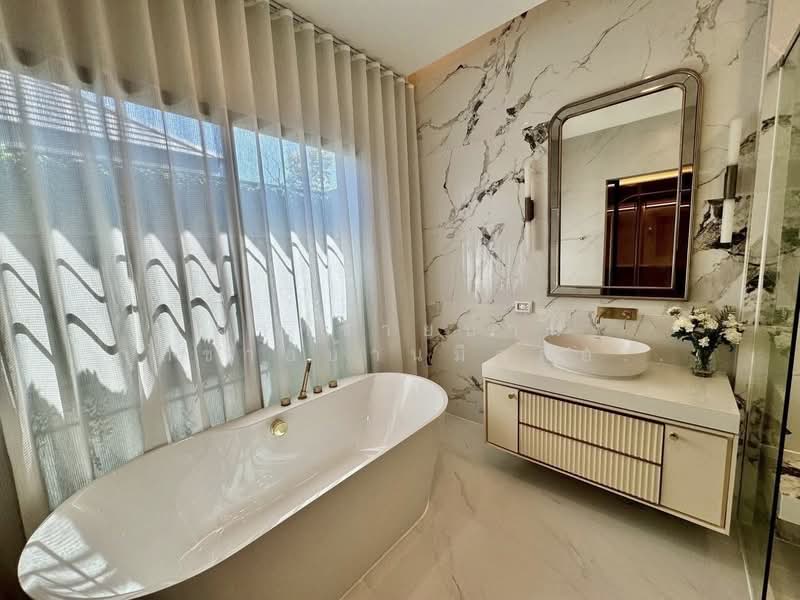 Nantawan Rama 9 - New Krungthepkreetha, Bangkok, Saphan Sung, Bangkok, 4 Bedrooms, 310 sqm, Single Detached House For Rent, by ฝากขายบ้าน ฝากขายบ้านมือสอง ฝากขายอสัง Realty HuB, 500368664 - DDproperty.com