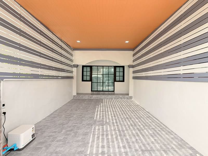 Poonsin Thani 1, Bangkok, Khlong Song Ton Nun, Lat Krabang, Bangkok, 3 Bedrooms, 92 sqm, Townhouse For Sale, by ปัญญา สมหมาย, 500368665 - DDproperty.com