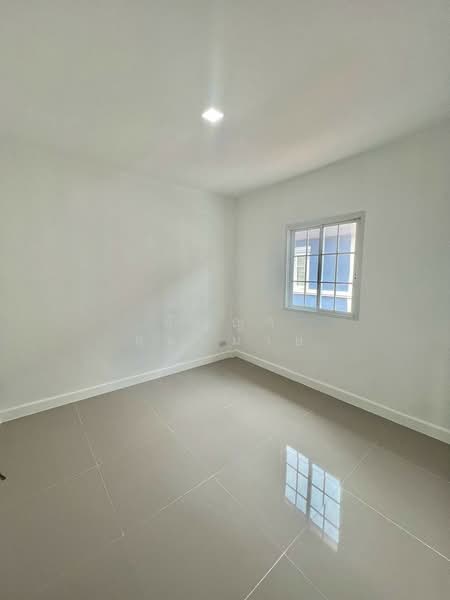 Moobaan Piyawararom Khlong 4, Pathum Thani, Sawai Pracharat Road, Bang Yitho, Thanyaburi, Pathum Thani, 3 Bedrooms, 90 sqm, Townhouse For Sale, by ปัญญา สมหมาย, 500368673 - DDproperty.com