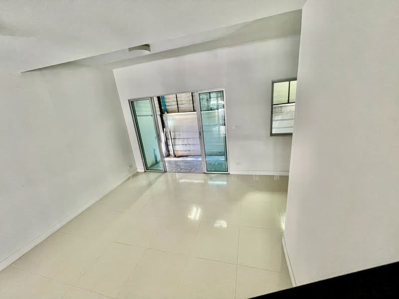 The Connect Suvarnabhumi, Samut Prakan, King Kaew Road, Soi 37, Rachathewa, Bang Plee, Samut Prakan, 3 Bedrooms, 100 sqm, Townhouse For Rent, by นัฐชภัสร์ นวลถิระยนต์, 500368680 - DDproperty.com