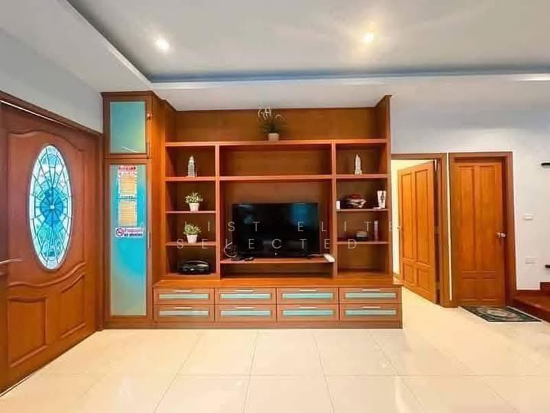 Suksabai Villa, Chon Buri (Pattaya), Soi Suksabai Villa, Bang Lamung, Bang Lamung (Pattaya), Chon Buri (Pattaya), 5 Bedrooms, 400 sqm, Villa For Rent, by A LIST ELITE SELECTED, 500368728 - DDproperty.com