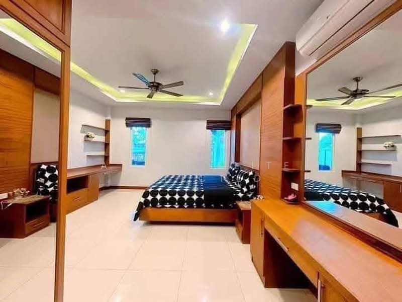 Suksabai Villa, Chon Buri (Pattaya), Soi Suksabai Villa, Bang Lamung, Bang Lamung (Pattaya), Chon Buri (Pattaya), 5 Bedrooms, 400 sqm, Villa For Rent, by A LIST ELITE SELECTED, 500368728 - DDproperty.com