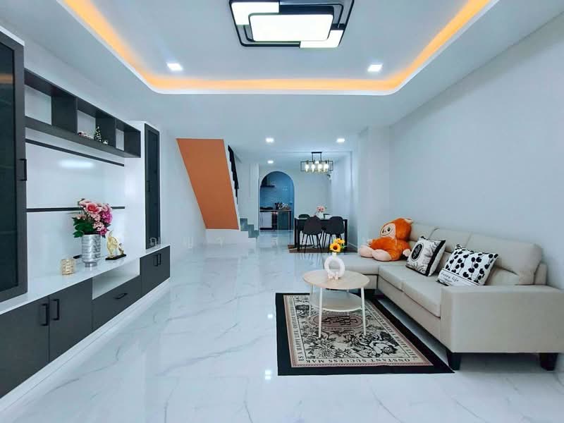Baan Poonsin Thani 3, Bangkok, Krungthep Kreetha, Khlong Song Ton Nun, Lat Krabang, Bangkok, 2 Bedrooms, 85 sqm, Townhouse For Sale, by ปัญญา สมหมาย, 500368734 - DDproperty.com