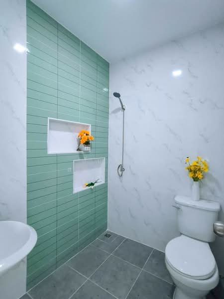 Baan Poonsin Thani 3, Bangkok, Krungthep Kreetha, Khlong Song Ton Nun, Lat Krabang, Bangkok, 2 Bedrooms, 85 sqm, Townhouse For Sale, by ปัญญา สมหมาย, 500368734 - DDproperty.com