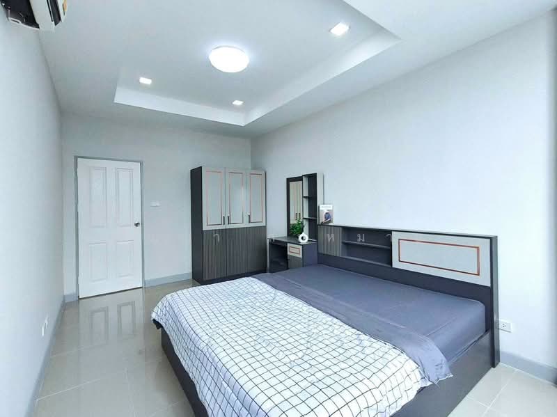 Ratchaphruek Suvarnabhumi-Ladkrabang Village, Bangkok, 397/183 Thanon Chalong Krung, Lam Pla Tiew, Lat Krabang, Bangkok, 4 Bedrooms, 190 sqm, Townhouse For Sale, by ปัญญา สมหมาย, 500368747 - DDproperty.com