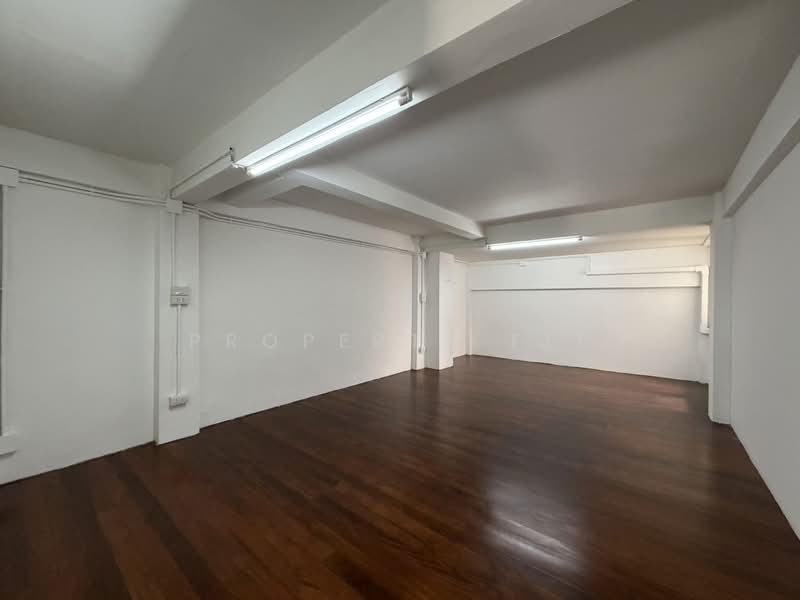 Shop for rent in Sukhumvit soi 1 near Bumrungrad hospital, Bangkok, สุขุมวิท 1, Khlongtoei Nua, Watthana, Bangkok, , 76 sqm, Retail Space For Rent, by Property Fit, 500368748 - DDproperty.com