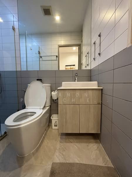 IDEO MOBI Sukhumvit 81, bangkok, 2097 Sukhumvit Road, Bang Chak, Phra Khanong, Bangkok, 1 Bedroom, 43 sqm, Condo For Rent, by Chanon Phangchienghien, 500368797 - DDproperty.com