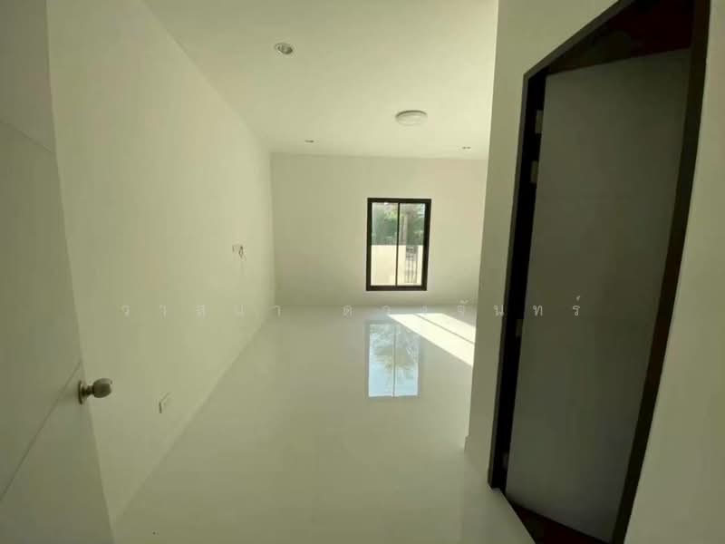 Urgent Sale Large 2-Story Detached House 4 Bed Malin Village Thap Ma Rayong 500K Discount Last 2 Uni, Rayong, Thapma, Muang Rayong, Rayong, 4 Bedrooms, 240 sqm, Single Detached House For Sale, by วาสนา ดวงจันทร์, 500368807 - DDproperty.com