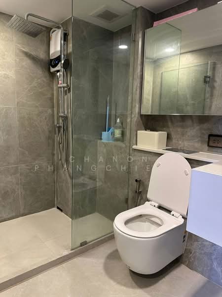 SOHO Bangkok Ratchada, Bangkok, 74 Pracha Rat Bamphen Rd, Huai Khwang, Bangkok, 2 Bedrooms, 48 sqm, Condo For Rent, by Chanon Phangchienghien, 500368812 - DDproperty.com