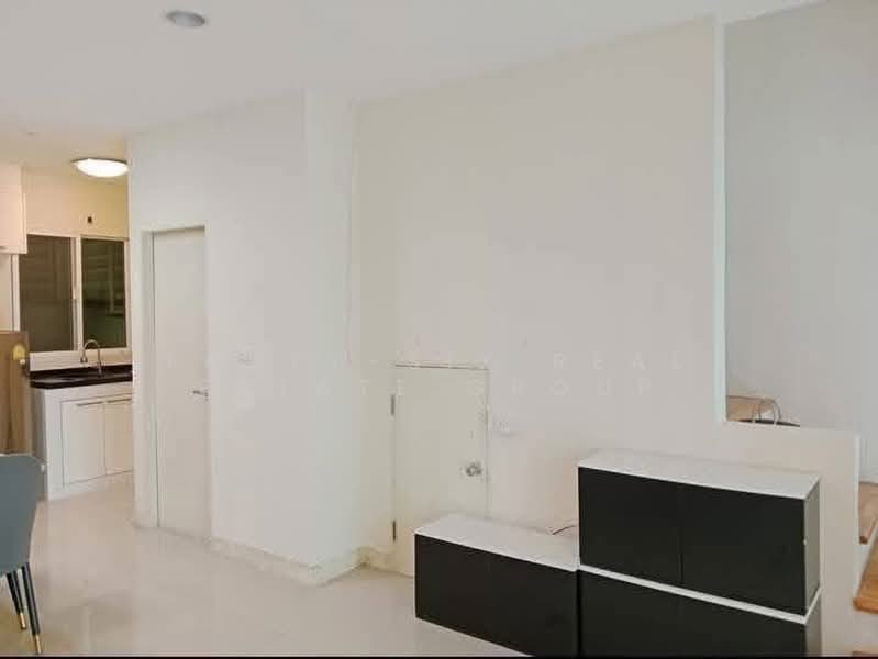 Baan Klang Muang Chokchai 4, Bangkok, Chokchai 4 Road, Lat Phrao, Bangkok, 3 Bedrooms, 149 sqm, Townhouse For Rent, by Forty-Six Real Estate Group, 500368859 - DDproperty.com