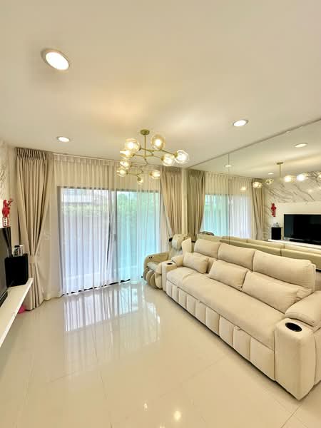 Life Bangkok Boulevard Ramintra 65 : ไลฟ์ บางกอก บูเลอวาร์ด รามอินทรา 65, กรุงเทพ, 50 ถนนรามอินทรา, ท่าแร้ง, บางเขน, กรุงเทพ, 220 ตร.ม., บ้านเดี่ยว ให้เช่า, โดย Sarttra Wang, 500368918 - DDproperty.com