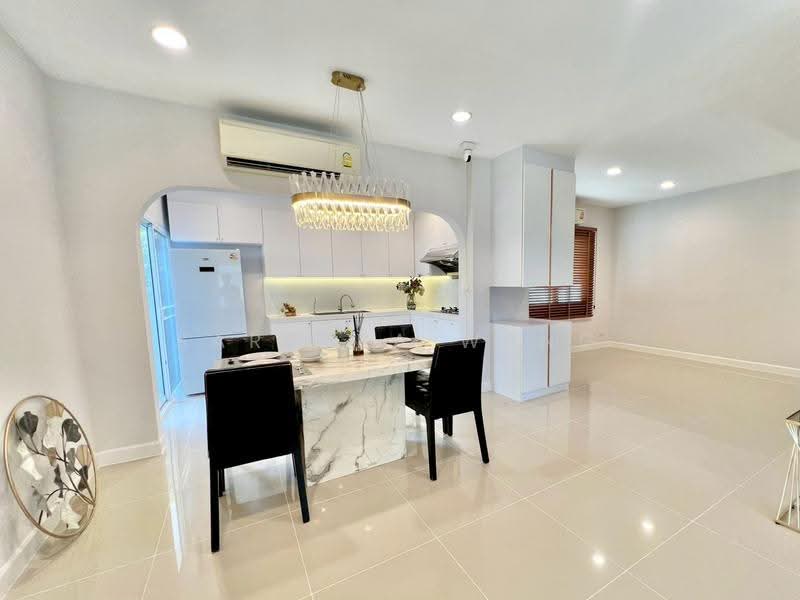Life Bangkok Boulevard Ramintra 65, Bangkok, 50 Ramintra Road, Tha Rang, Bang Khen, Bangkok, 4 Bedrooms, 220 sqm, Single Detached House For Rent, by Sarttra Wang, 500368918 - DDproperty.com
