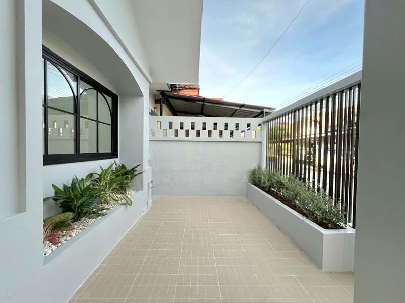 Phuket Villa Daorung : ภูเก็ตวิลล่า ดาวรุ่ง, ภูเก็ต, ถนนเจ้าฟ้าตะวันออก, วิชิต, เมืองภูเก็ต, ภูเก็ต, 160 ตร.ม., บ้านแฝด ขาย, โดย Suchada Songmueang, 500368927 - DDproperty.com