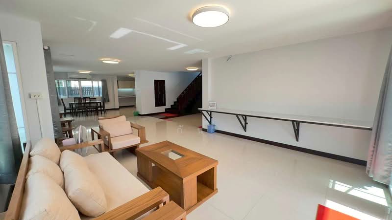 บ้านให้เช่า – ใกล้โรงเรียนนานาชาตินครพายัพ เพียง 5 นาที ค่าเช่า 30,000 บาท / เดือน No.4H181, Chiang Mai, Chang Phuak, Muang Chiang Mai, Chiang Mai, 3 Bedrooms, 200 sqm, Single Detached House For Rent, by กัน, 500368946 - DDproperty.com