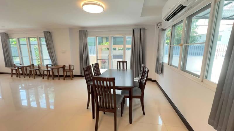 บ้านให้เช่า – ใกล้โรงเรียนนานาชาตินครพายัพ เพียง 5 นาที ค่าเช่า 30,000 บาท / เดือน No.4H181, Chiang Mai, Chang Phuak, Muang Chiang Mai, Chiang Mai, 3 Bedrooms, 200 sqm, Single Detached House For Rent, by กัน, 500368946 - DDproperty.com