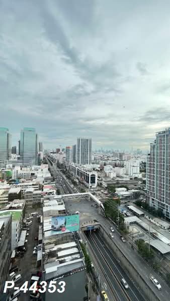 Life @ Ratchada-Suthisan, Bangkok, Ratchadapisek Road, Samsen Nok, Huai Khwang, Bangkok, 1 Bedroom, 42 sqm, Condo For Rent, by Susira Preuksawun, 500368950 - DDproperty.com