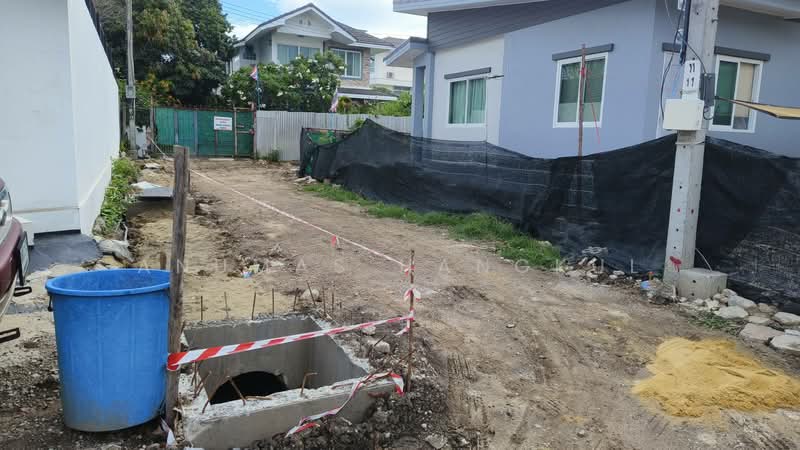 ขายด่วน ที่ดินพร้อมโรงจอดรถ ขนาด 100 ตร.ว. ซอยจอมทอง 3 เขตจอมทอง กรุงเทพฯ, กรุงเทพ, จอมทอง, กรุงเทพ, 400 ตร.ม., ที่ดิน ขาย, โดย Anumas Hangkul, 500368957 - DDproperty.com