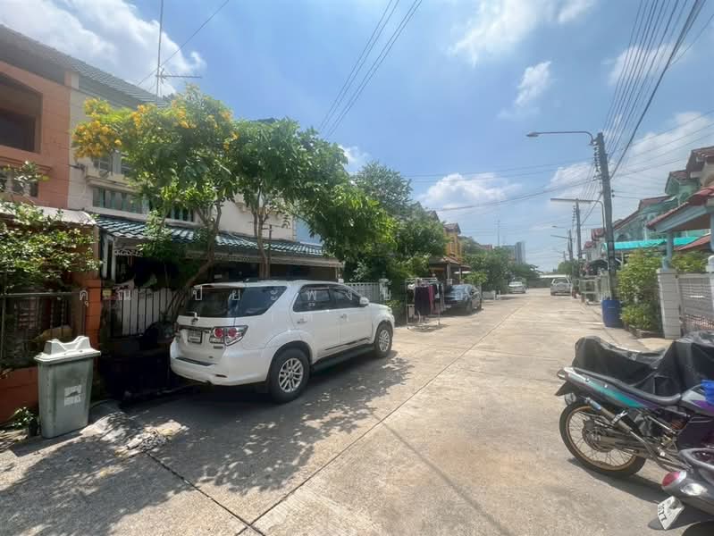 บุญโตปาร์ควิลล์ (Boonto Park Ville) ซอยรัตนาธิเบศร์17 แยก1, Nonthaburi, ถนนรัตนาธิเบศร์, Bang Kra So, Muang Nonthaburi, Nonthaburi, 4 Bedrooms, 130 sqm, Townhouse For Sale, by คุณ ปิยะพงษ์ อินทโต (ต๊าฟ), 500368962 - DDproperty.com
