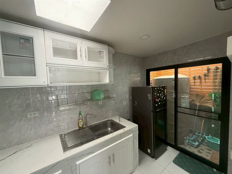 Baan Klang Muang Srinakarin – Onnut, Bangkok, 174 Soi On Nut 70/1, Prawet, Bangkok, 3 Bedrooms, 150 sqm, Townhouse For Sale, by คุณ กัญพิชา ชูกลิ่น (ฝ้าย), 500368988 - DDproperty.com