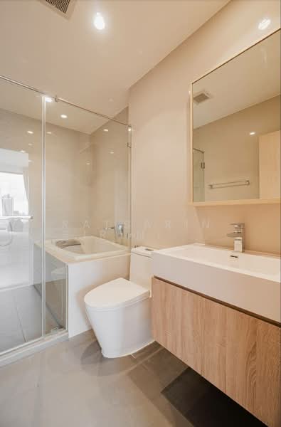 Maru Ekkamai 2, Bangkok, 70-5 Sukhumvit 63 Road, Phra Kanong Nua, Watthana, Bangkok, 2 Bedrooms, 60 sqm, Condo For Rent, by Ratsarin Sirinipaspong, 500368994 - DDproperty.com