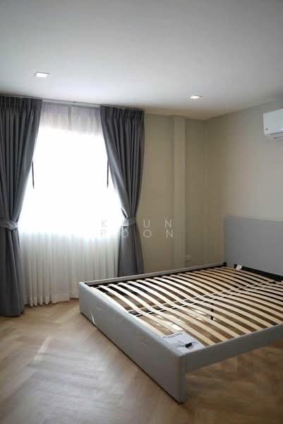 For Rent: Newly Renovated 2-Storey Detached House in Town in Town (SPSSR259), Bangkok, ทาวน์อินทาวน์, Phlapphla, Wang Thonglang, Bangkok, 2 Bedrooms, 160 sqm, Single Detached House For Rent, by Khun Poon, 500369031 - DDproperty.com