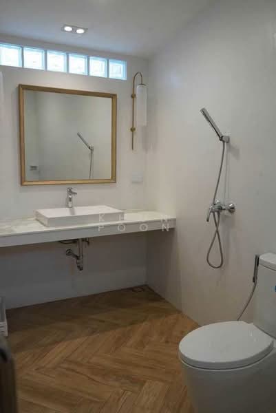 For Rent: Newly Renovated 2-Storey Detached House in Town in Town (SPSSR259), Bangkok, ทาวน์อินทาวน์, Phlapphla, Wang Thonglang, Bangkok, 2 Bedrooms, 160 sqm, Single Detached House For Rent, by Khun Poon, 500369031 - DDproperty.com