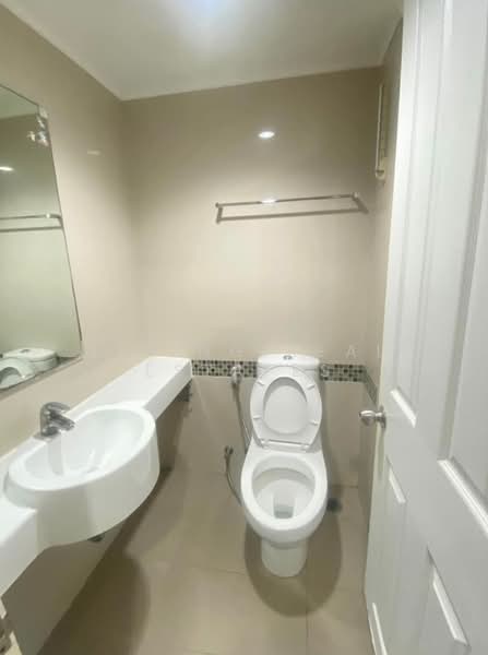Lumpini Park Riverside Rama 3, Bangkok, 4 Rama 3 Road, Bang Pong Pang, Yan Nawa, Bangkok, 1 Bedroom, 32 sqm, Condo For Sale, by Living Real Estates, 500369058 - DDproperty.com