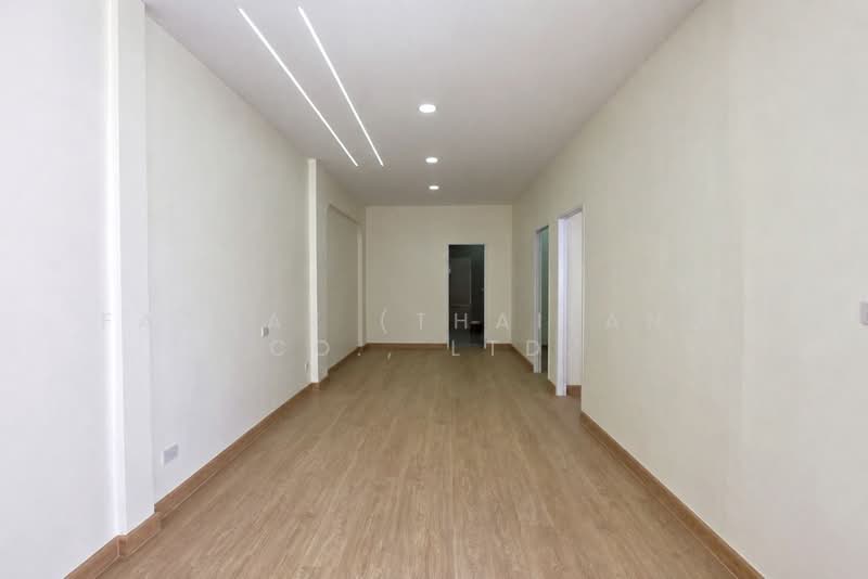 ทาวน์โฮมรีโนเวทใหม่ 2 ห้องนอน หนองป่าครั่ง ใกล้ รพ.กรุงเทพ เชียงใหม่, เชียงใหม่, หนองป่าครั่ง, เมืองเชียงใหม่, เชียงใหม่, 92 ตร.ม., ทาวน์เฮ้าส์ ขาย, โดย Fazwaz (Thailand) Co., Ltd., 500369061 - DDproperty.com