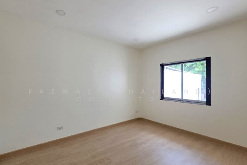 ทาวน์โฮมรีโนเวทใหม่ 2 ห้องนอน หนองป่าครั่ง ใกล้ รพ.กรุงเทพ เชียงใหม่, เชียงใหม่, หนองป่าครั่ง, เมืองเชียงใหม่, เชียงใหม่, 92 ตร.ม., ทาวน์เฮ้าส์ ขาย, โดย Fazwaz (Thailand) Co., Ltd., 500369061 - DDproperty.com