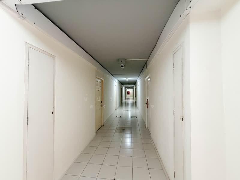 Lumpini Condo Town Bodindecha Ramkhamhaeng, Bangkok, Soi Ramkhamhaeng 43/1, Phlapphla, Wang Thonglang, Bangkok, 1 Bedroom, 28 sqm, Condo For Sale, by พงษ์ประเสริฐ ผาแดงจงเจริญ, 500369066 - DDproperty.com