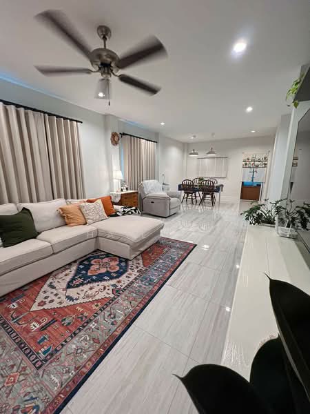 Spacious 4BR House in Chang Phueak, Chiang Mai Near Chotana Rd Investment, Chiang Mai, Chang Phuak, Muang Chiang Mai, Chiang Mai, 4 Bedrooms, 250 sqm, Single Detached House For Sale, by Fazwaz (Thailand) Co., Ltd., 500369076 - DDproperty.com