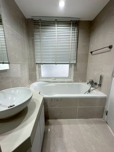 Baan Siri 24, Bangkok, 39 Sukhumvit 24 Alley, Khong Tan, Khlong Toei, Bangkok, 2 Bedrooms, 91 sqm, Condo For Rent, by Phatcharanan Kittiananchat, 500369087 - DDproperty.com