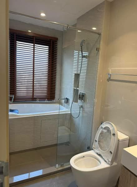 Maru Ekkamai 2, Bangkok, 70-5 Sukhumvit 63 Road, Phra Kanong Nua, Watthana, Bangkok, 2 Bedrooms, 60 sqm, Condo For Rent, by Ratsarin Sirinipaspong, 500369100 - DDproperty.com