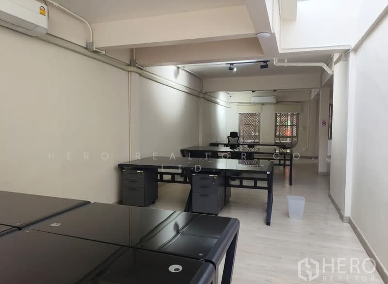 For rent Shophouse 500 sqm in Khlong Tan Nuea, Watthana, Bangkok BTS Thonglor HRE00551, Bangkok, Khlong Tan Nua, Watthana, Bangkok, , 560 sqm, Shophouse For Rent, by Hero Realtor Co., Ltd., 500369163 - DDproperty.com