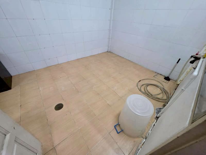 ทาวน์โฮม 3 ชั้น โครงการบ้านเกษมสันต์ 1, Bangkok, Lat Phrao, Bangkok, 5 Bedrooms, 250 sqm, Townhouse For Sale, by มุกดา มังคลาดุง, 500369171 - DDproperty.com