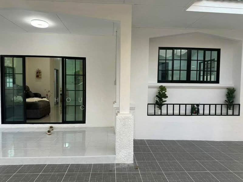 Phanawan Nakhon, Chon Buri (Pattaya), 65 Soi Uunsod, Nong - Kham, Si Racha, Chon Buri (Pattaya), 3 Bedrooms, 200 sqm, Townhouse For Sale, by A House Property Co.,Ltd., 500369196 - DDproperty.com