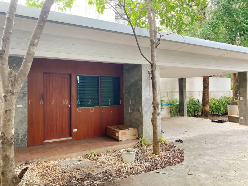 Rare 5BR House for Rent Near Lanna Hospital, Chang Phueak Chiang Mai, Chiang Mai, Chang Phuak, Muang Chiang Mai, Chiang Mai, 5 Bedrooms, 300 sqm, Single Detached House For Rent, by Fazwaz (Thailand) Co., Ltd., 500369237 - DDproperty.com