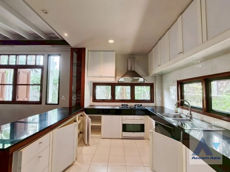 Spacious 2-storey house with balcony in Phrom phong, กรุงเทพ, คลองตันเหนือ, วัฒนา, กรุงเทพ, 200 ตร.ม., บ้านเดี่ยว ให้เช่า, โดย Accom Asia, 500369279 - DDproperty.com