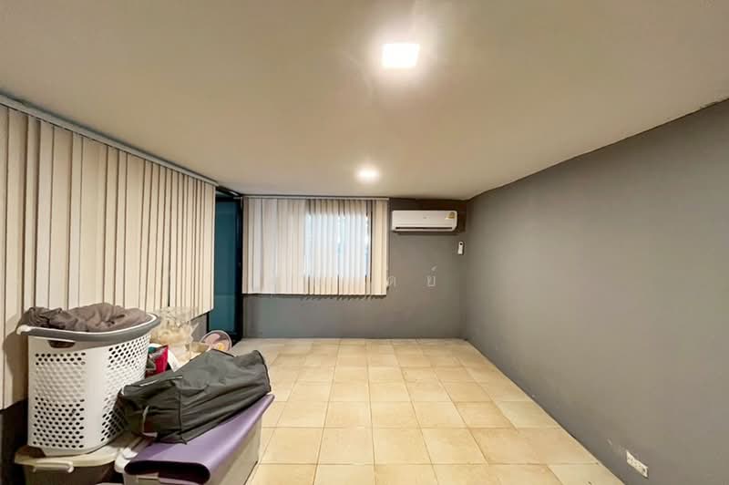 ซอยวชิรธรรมสาธิต 52, Bangkok, Bang Chak, Phra Khanong, Bangkok, 3 Bedrooms, 200 sqm, Single Detached House For Sale, by คุณเดย์, 500369283 - DDproperty.com