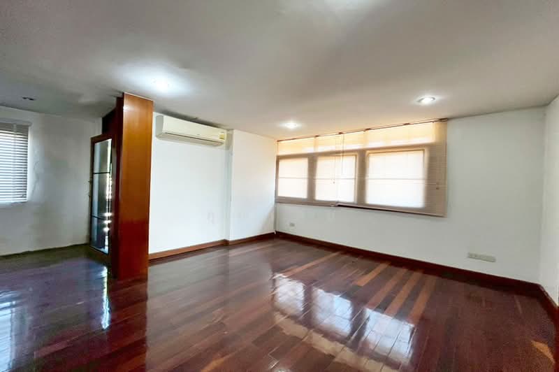 ซอยวชิรธรรมสาธิต 52, Bangkok, Bang Chak, Phra Khanong, Bangkok, 3 Bedrooms, 200 sqm, Single Detached House For Sale, by คุณเดย์, 500369283 - DDproperty.com
