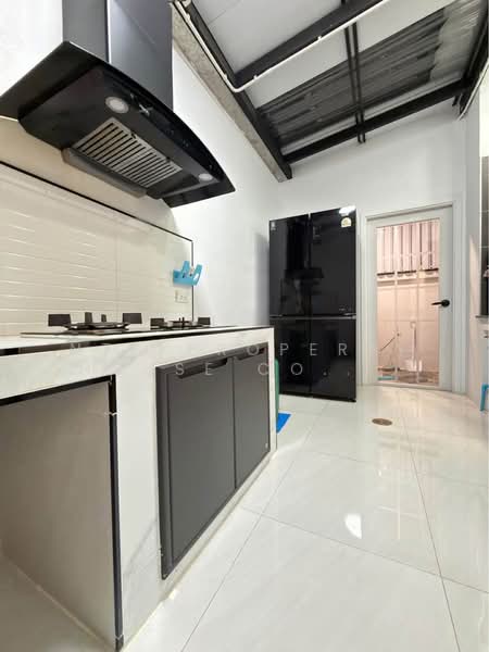 NG457 ให้เช่า ทาวน์โฮม Cozy โชคชัย 4 หลังมุม แต่งสวย บ้านใหม่มาก บิ้วอินทั้งหลัง พร้อมเฟอร์, Bangkok, โชคชัย4, Lat Phrao, Bangkok, 3 Bedrooms, 207 sqm, Townhouse For Rent, by NTG Property House Co.,Ltd., 500369314 - DDproperty.com