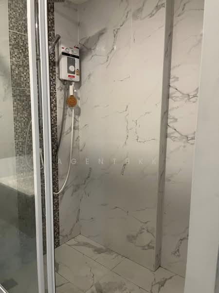 Maxxi Prime Ratchada – Sutthisan, Bangkok, Soi Hassdisavee, Sutthisan Road, Huai Khwang, Bangkok, 1 Bedroom, 28 sqm, Condo For Rent, by Agentbkk, 500369320 - DDproperty.com