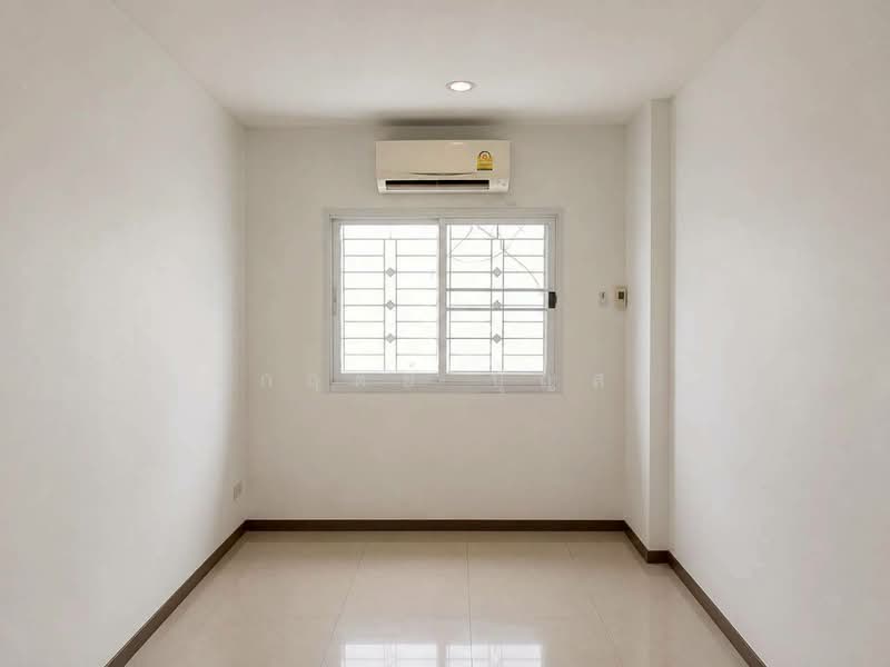 Ruenrudee Village : หมู่บ้านรื่นฤดี รามคำแหง 180, Bangkok, รามคำแหง 180, Min Buri, Bangkok, 3 Bedrooms, 130 sqm, Townhouse For Sale, by กรกฤตย์ บุญสระ, 500369343 - DDproperty.com