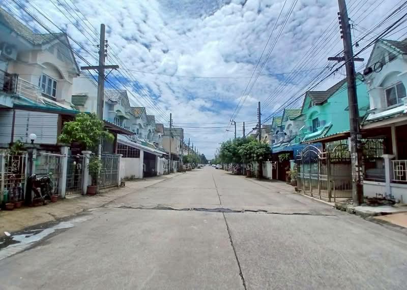 Ruenrudee Village : หมู่บ้านรื่นฤดี รามคำแหง 180, Bangkok, รามคำแหง 180, Min Buri, Bangkok, 3 Bedrooms, 130 sqm, Townhouse For Sale, by กรกฤตย์ บุญสระ, 500369343 - DDproperty.com