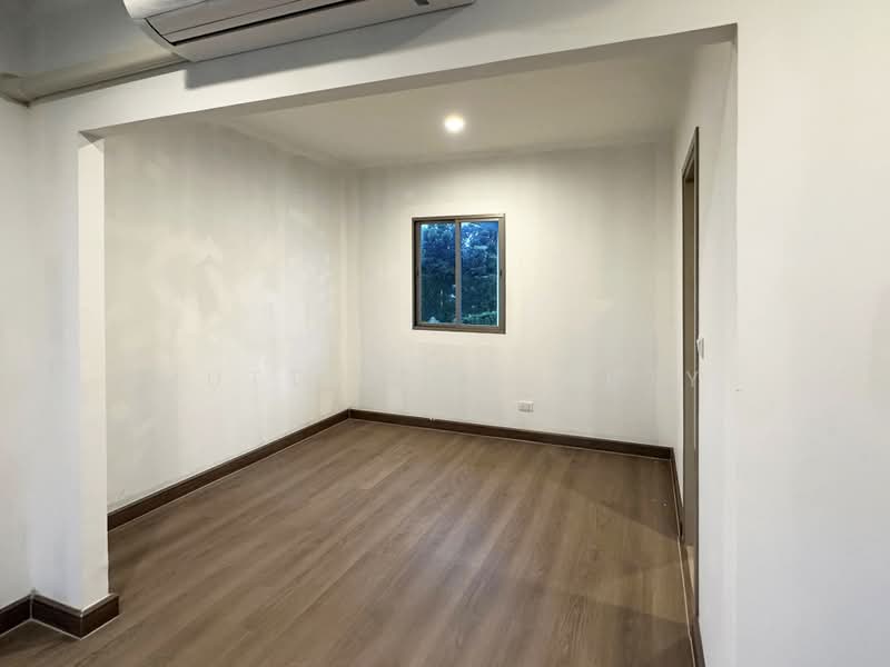 The Palm Krungthep Kreetha-Wongwaen, Bangkok, 29 Krungthep Kreetha Road, Saphan Sung, Bangkok, 4 Bedrooms, 205 sqm, Single Detached House For Sale, by Nutty Property, 500369368 - DDproperty.com