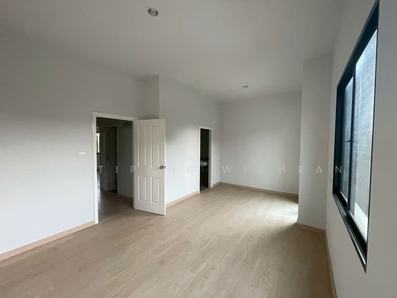 S Gate Town Ratchaphruek-345, Nonthaburi, Road 345, Lam Pho, Bang Bua Thong, Nonthaburi, 3 Bedrooms, 111 sqm, Townhouse For Sale, by Puttipong Wichran, 500369387 - DDproperty.com