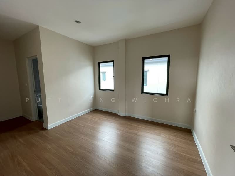 Venue ID Westgate, Nonthaburi, 72 Leabklnogbangsia, Bang Mae Nang, Bang Yai, Nonthaburi, 4 Bedrooms, 185 sqm, Semi-Detached House (Twin House) For Sale, by Puttipong Wichran, 500369469 - DDproperty.com
