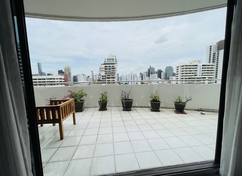 Supalai Place Sukhumvit 39, Bangkok, 175-179 Soi Sukhumvit 39 Sukhumvit Road, Khlong Tan Nua, Watthana, Bangkok, 2 Bedrooms, 142 sqm, Condo For Rent, by คัทยวรรณ หิรัญจิโรจน์, 500369470 - DDproperty.com